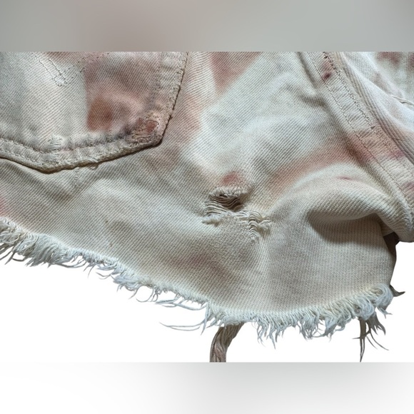 Levi Vintage Bleached Tie-Dye Distressed Jean Shorts Sz 28 (6/7)​​​​ - Picture 9 of 9